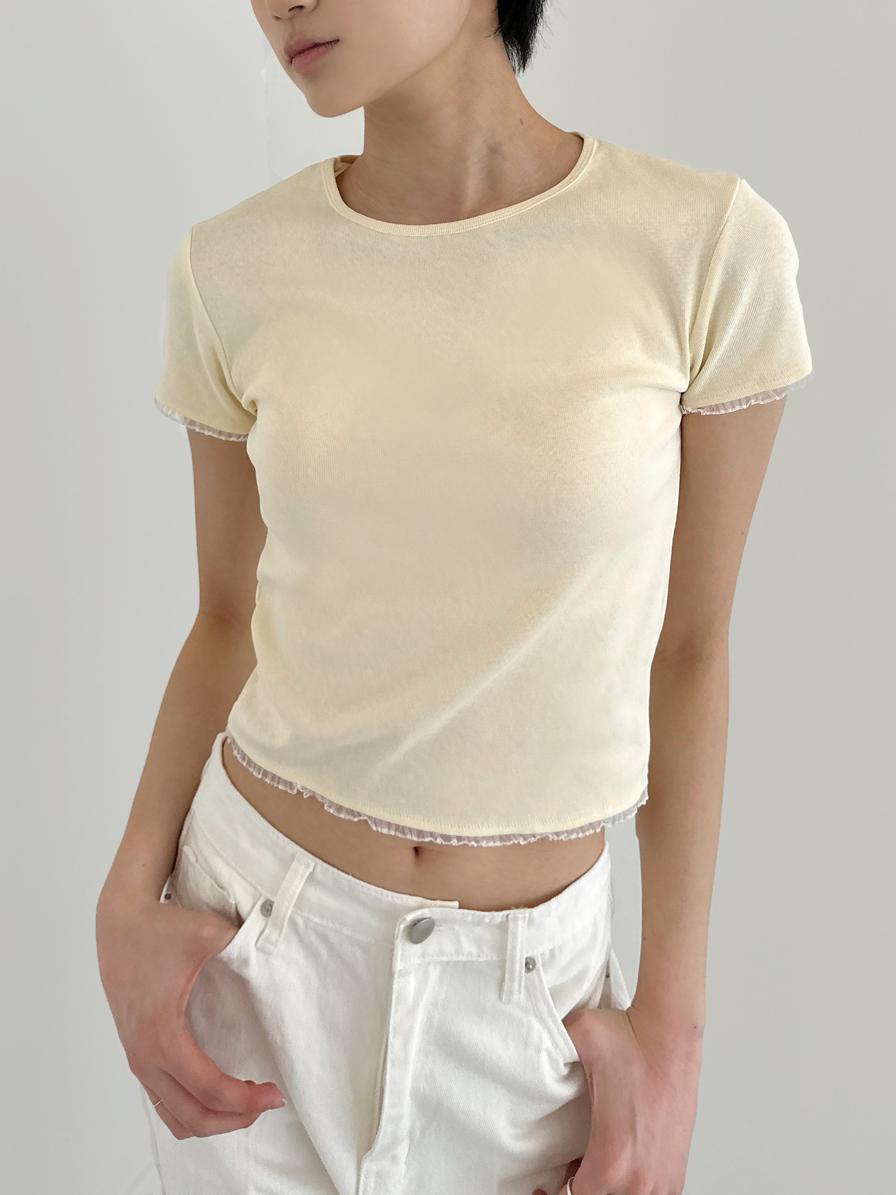 프릴 하프 크롭 슬림 핏 티셔츠 (3color)